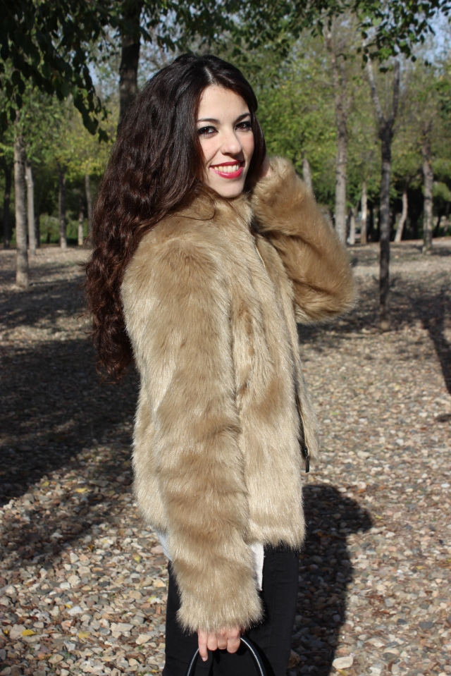 Mochami - fur coat